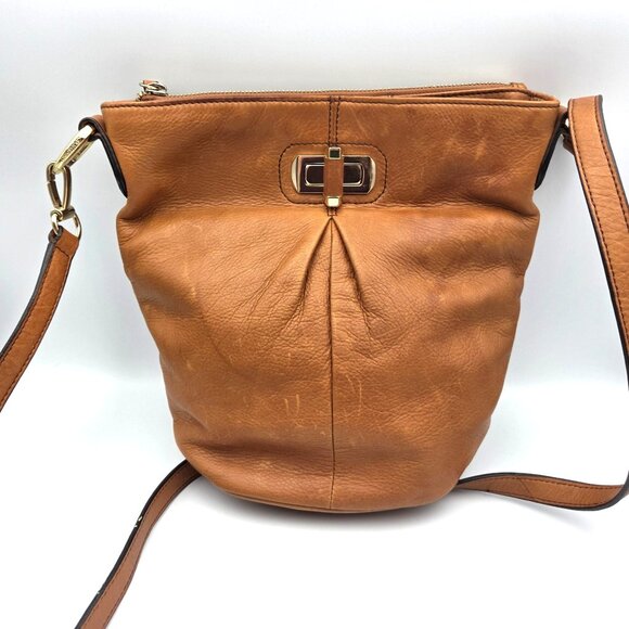 B Makowsky Purse Brown Leather Turn Lock Bucket Crossbody Bag Boho Preppy - Picture 1 of 12